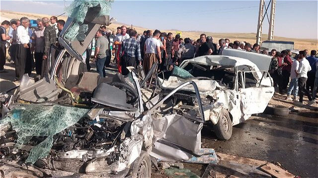 برخورد ۳ خودرو در آذربایجان غربی ۵ کشته و ۲ مصدوم برجای گذاشت