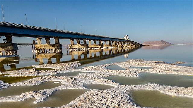 هیچ مورد غیر طبیعی در دریاچه ارومیه وجود ندارد 