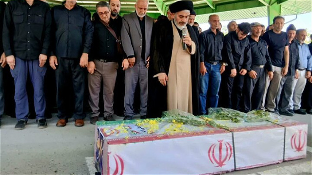  تشییع پیکر شهید حامد دایی‌زاده در ارومیه