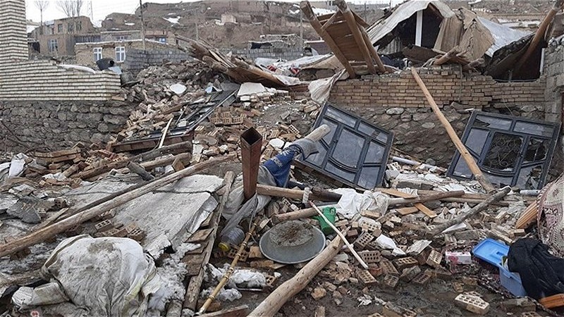 کمک صد میلیون تومانی اتاق بازرگانی ارومیه به زلزله زدگان قطور خوی