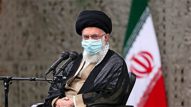رهبر انقلاب: می‌خواستند صدای ملت ایران را در گلو خفه کنند