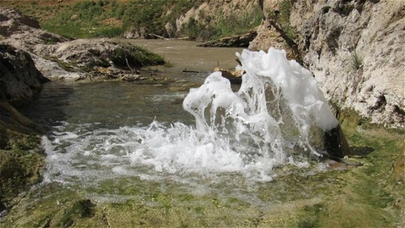 42 چشمه آب گرم در آذربایجان غربی وجود دارد