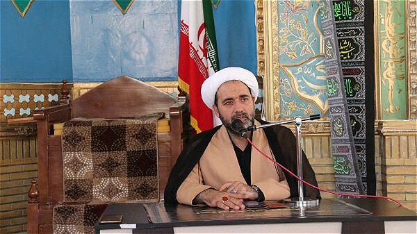 اندیشه امامین انقلاب بازخوانی و بازنشر شود