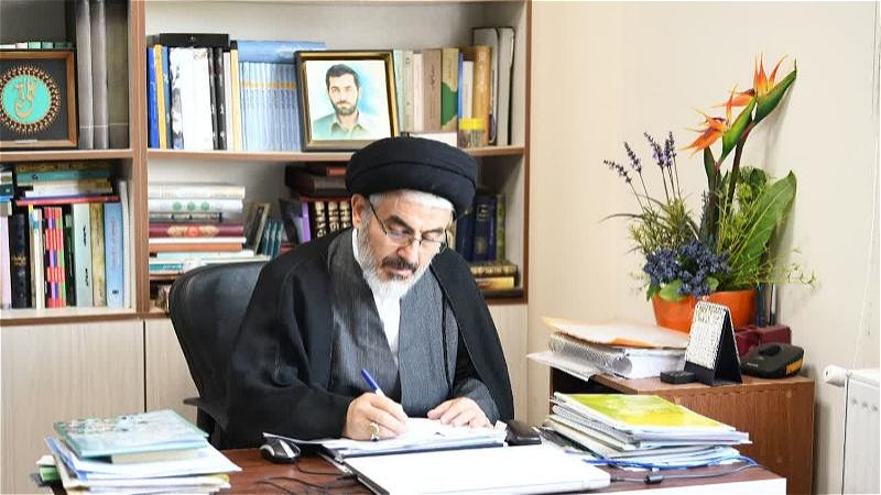 آئینه تمام نمای مکتب حضرت روح‌الله