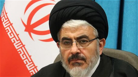 حضور در نماز عید فطر بیعت با رهبر انقلاب است