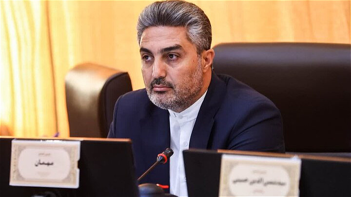 پرهیز از حاشیه‌های سیاسی و تمرکز بر ارتقای کارآمدی 