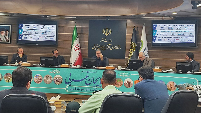 ضرب‌الاجل استاندار آذربایجان‌غربی برای رفع صف کامیون‌ها در مرزهای ایران و ترکیه