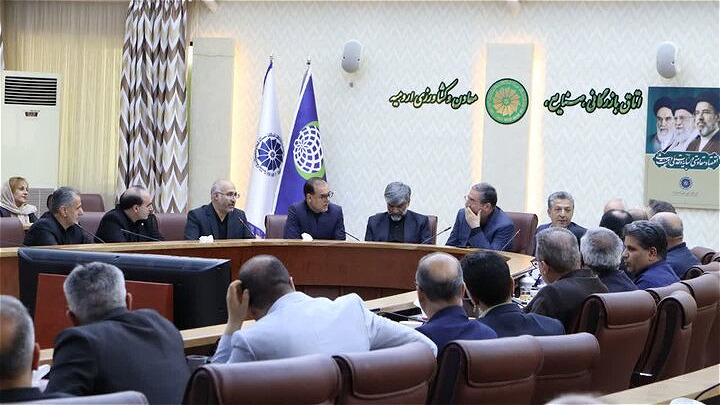 نباید متصمیمات خلق‌الساعه مانعی در مسیر فعالیت اقتصادی باشد