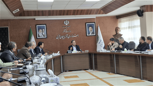 با بسیج همه دستگاه‌ها موانع مسیر ورود آب به دریاچه برطرف شود
