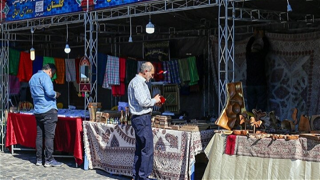 تسهیل فروش صنایع‌دستی هنرمندان به جد دنبال می‌شود 