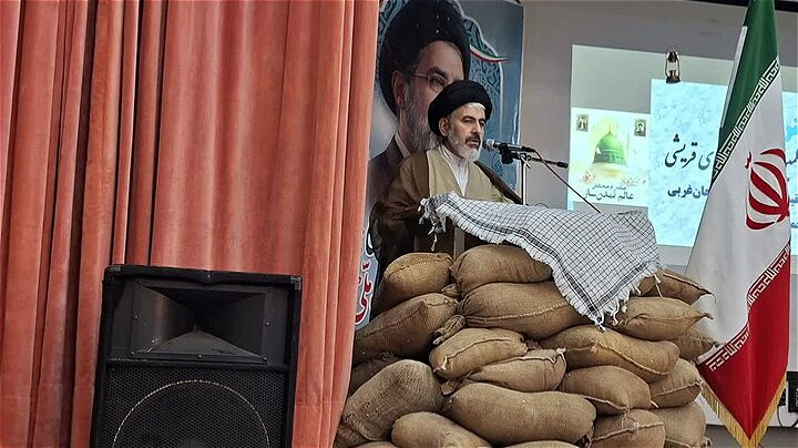 زمینه گفت‌وگوهای علمی و تعامل میان عالمان مذاهب اسلامی توسعه یابد 