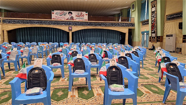 ۷۲۰۰ بسته لوازم‌التحریر میان دانش‌آموزان کم‌برخوردار آذربایجان‌غربی توزیع شد