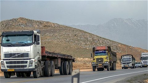 اجرای نوبت‌دهی اینترنتی برای پایان صف‌های طولانی ناوگان در پایانه‌های مرزی آذربایجان غربی 